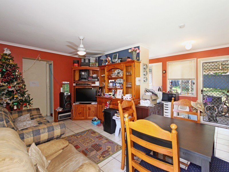 27 Cowper Ave, Eagleby QLD 4207