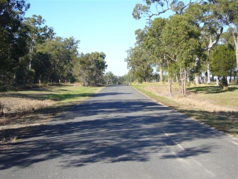 3 Palm Beach Rd, Coonarr QLD 4670
