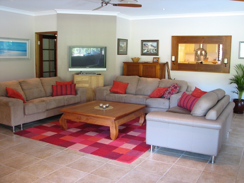 8 Kay Drive, Samford QLD 4520