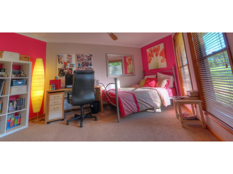 8 Kay Drive, Samford QLD 4520