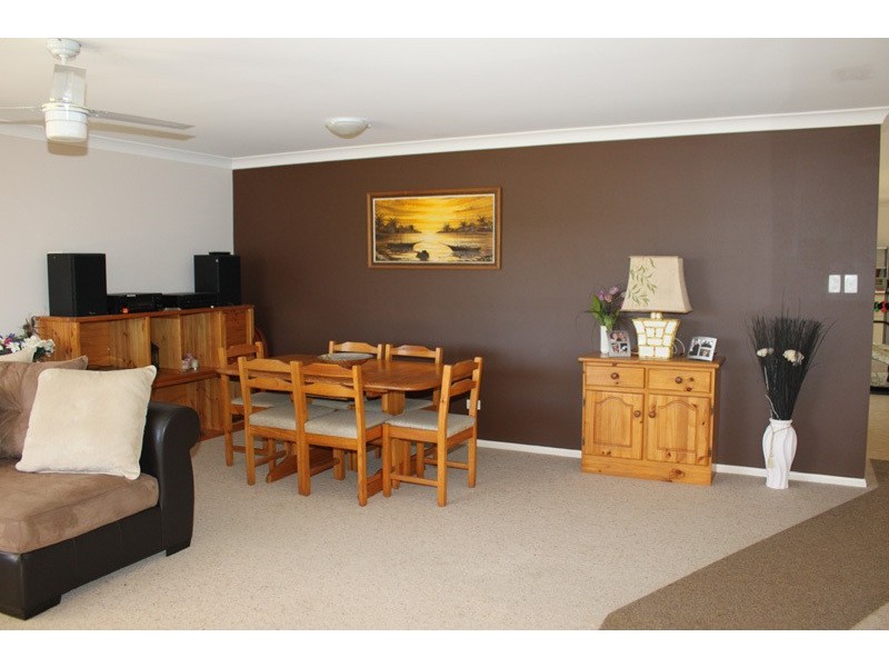 4 Abel Tasman Drive, Lake Cathie NSW 2445