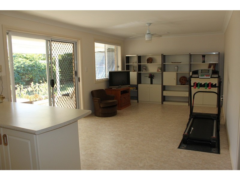 4 Abel Tasman Drive, Lake Cathie NSW 2445