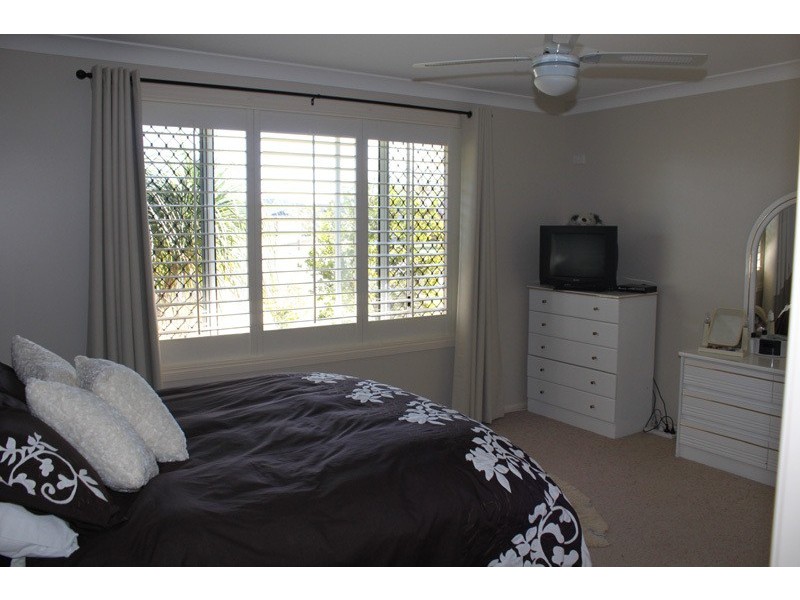 4 Abel Tasman Drive, Lake Cathie NSW 2445