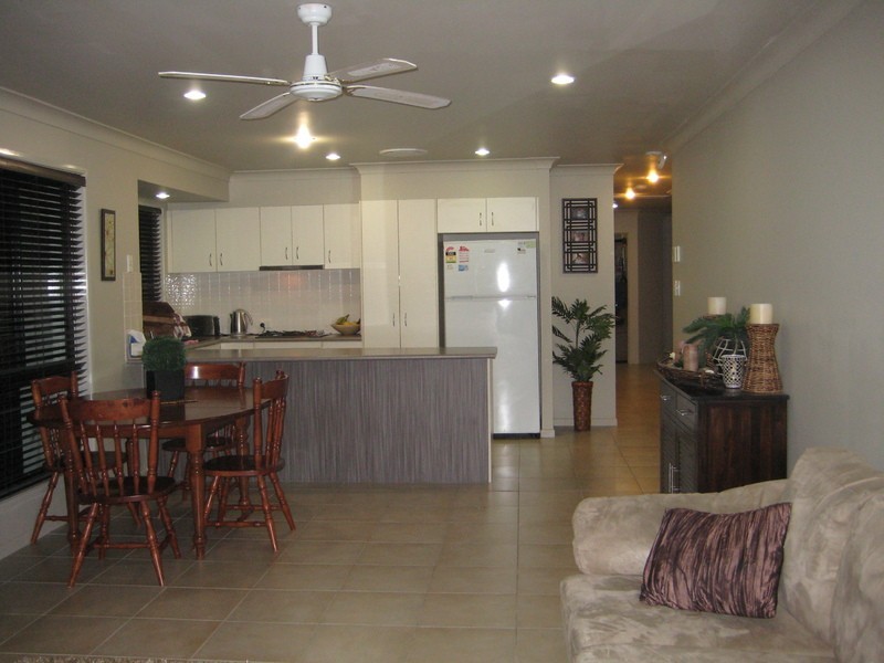 1/15 Benson Crt, Ormeau QLD 4208