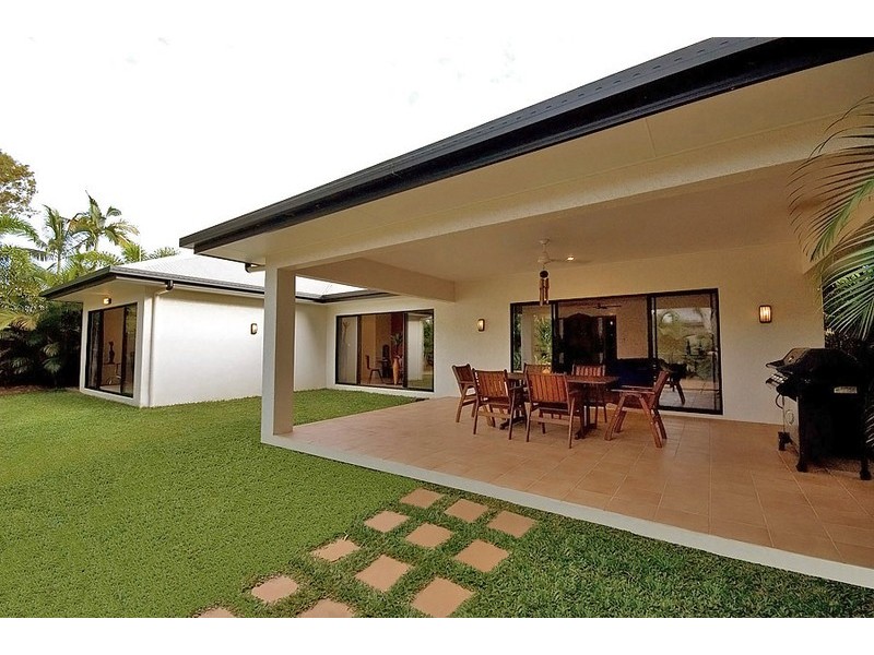 20 Batt St, Clifton Beach QLD 4879