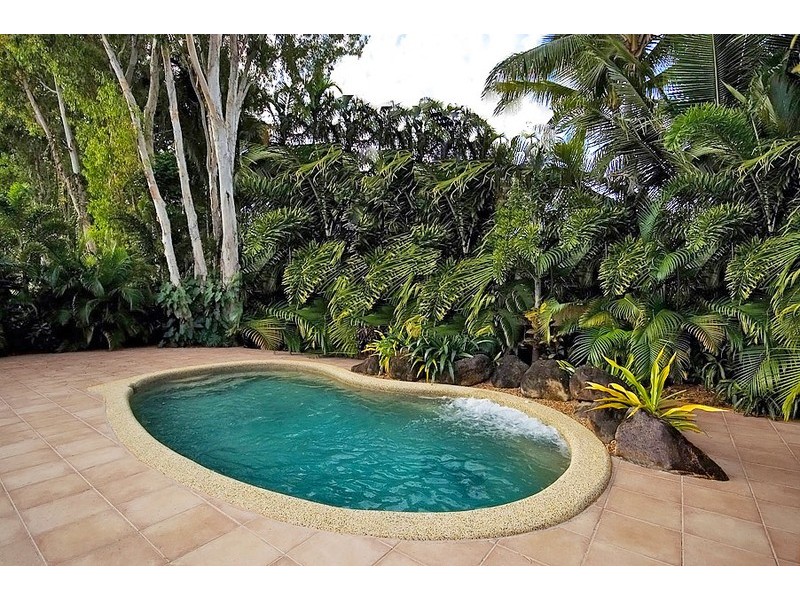 20 Batt St, Clifton Beach QLD 4879