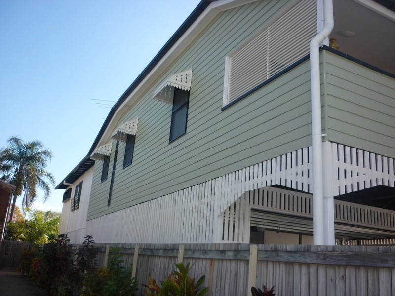 17 Baron Street, Greenslopes QLD 4120