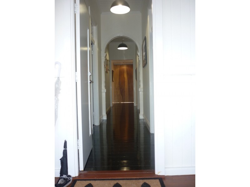 17 Baron Street, Greenslopes QLD 4120