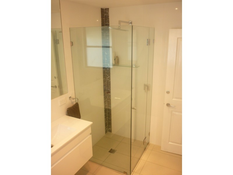 17 Baron Street, Greenslopes QLD 4120