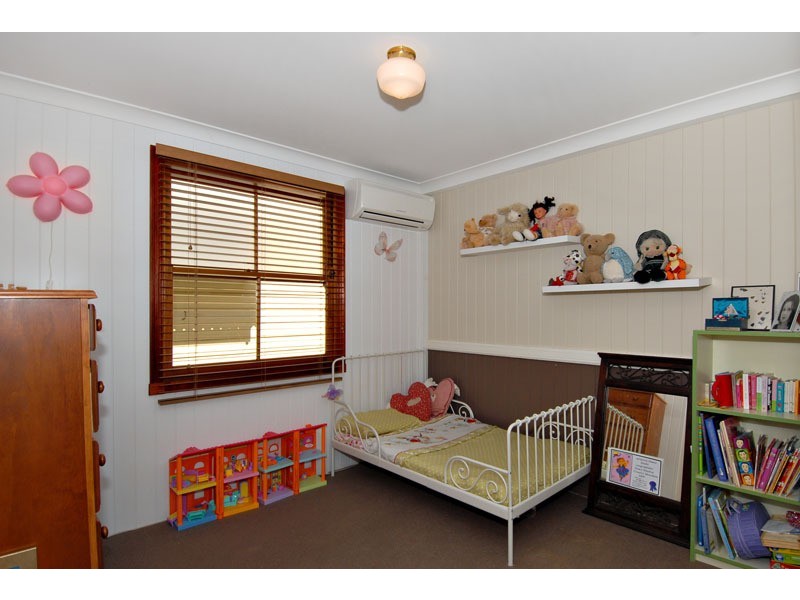 23 Dover Street, Red Hill QLD 4059