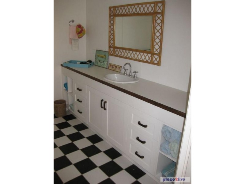 22 Olympus Crescent, Magnetic Island QLD 4819