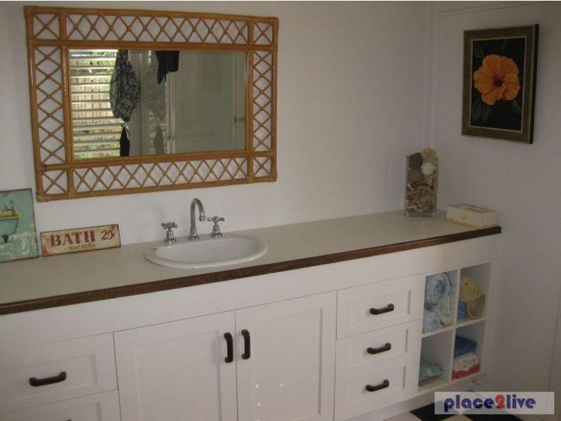 22 Olympus Crescent, Magnetic Island QLD 4819