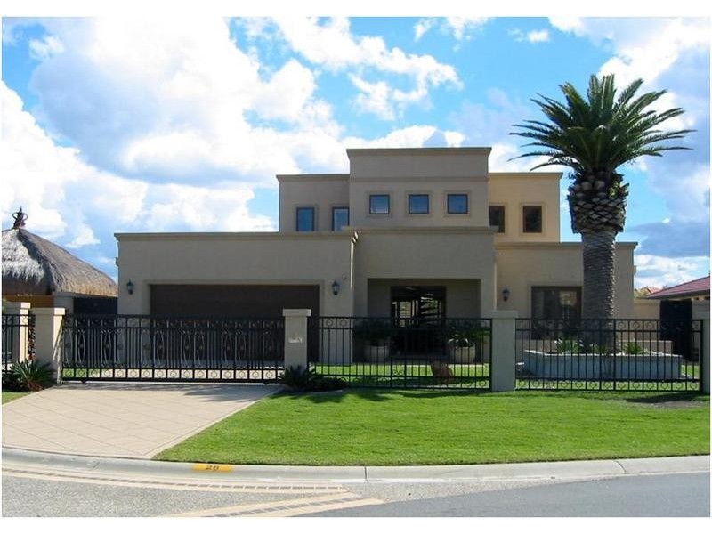 26 Shoalwater Court, Burleigh Waters QLD 4220