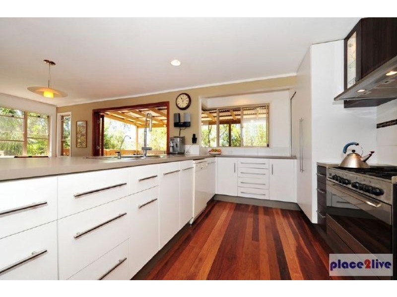 8 Cedardell Court, Samford QLD 4520