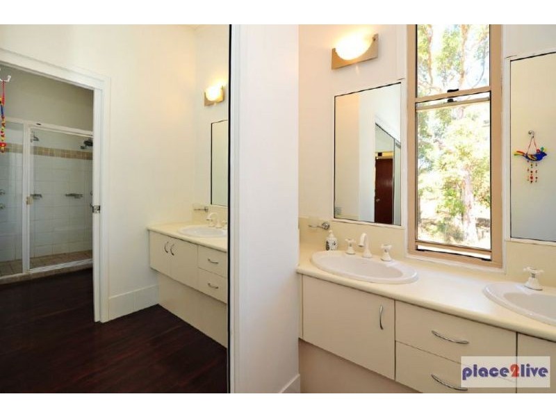 8 Cedardell Court, Samford QLD 4520