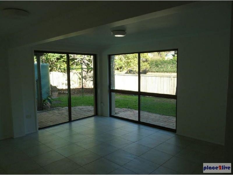 22 Goolman Street, Chapel Hill QLD 4069