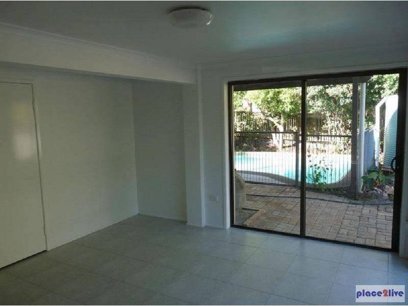 22 Goolman Street, Chapel Hill QLD 4069