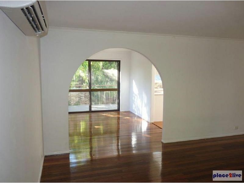 22 Goolman Street, Chapel Hill QLD 4069