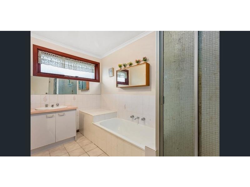 5/27B DUNBLANE ROAD, Noble Park VIC 3174