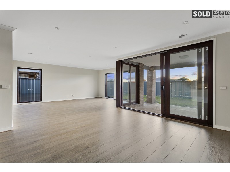 1 COPABELLA CIRCUIT, Clyde North VIC 3978