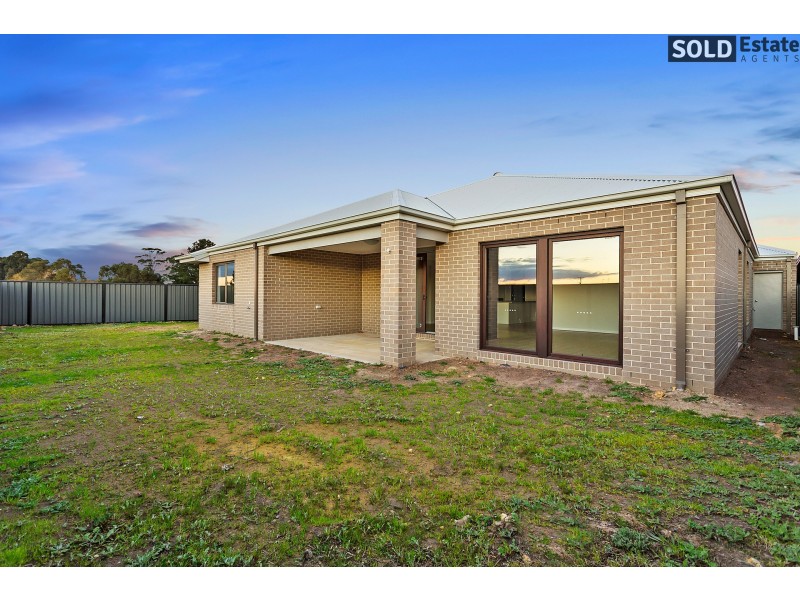 1 COPABELLA CIRCUIT, Clyde North VIC 3978