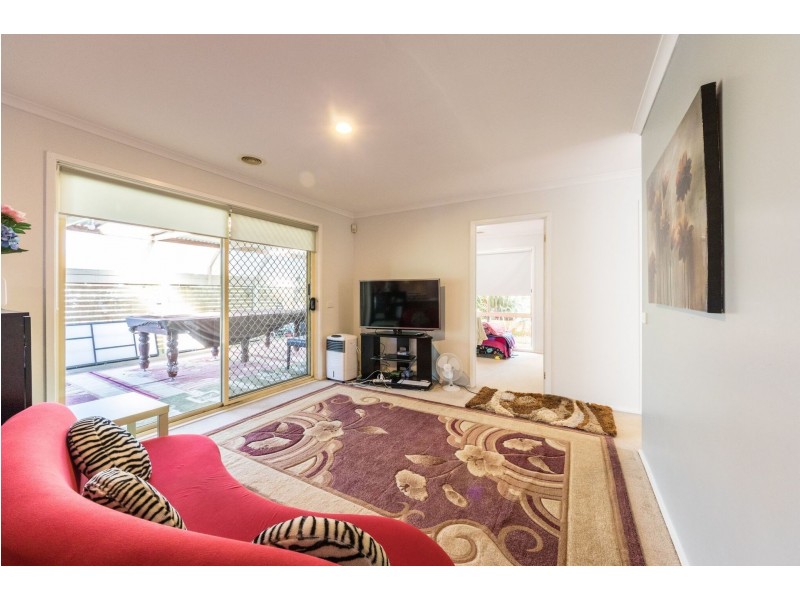 1 SHETLAND COURT, Pakenham VIC 3810