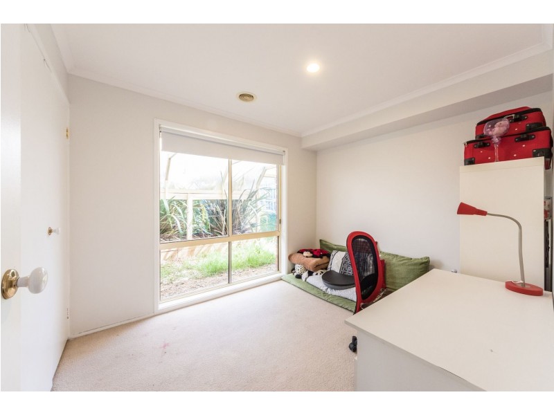 1 SHETLAND COURT, Pakenham VIC 3810
