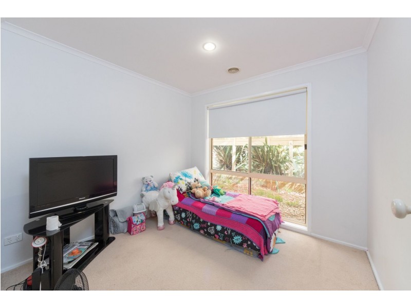 1 SHETLAND COURT, Pakenham VIC 3810