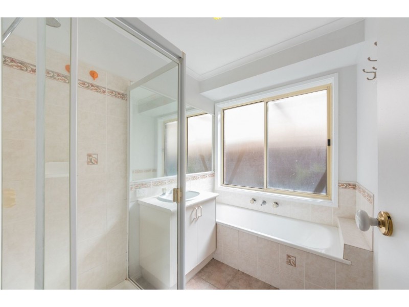 1 SHETLAND COURT, Pakenham VIC 3810