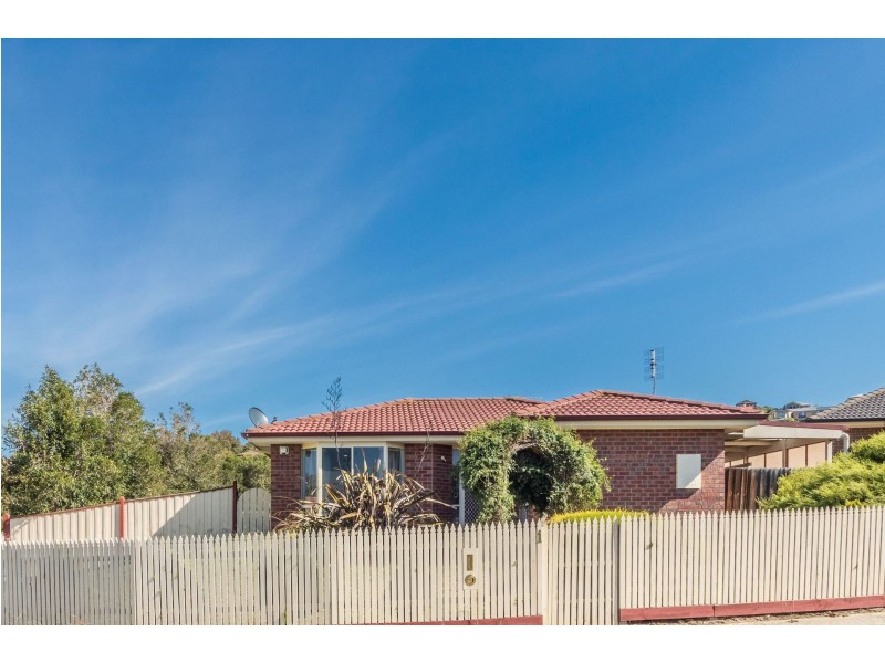 1 SHETLAND COURT, Pakenham VIC 3810