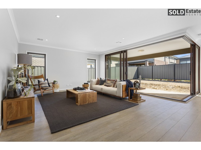 3 EPSOM LANE, Cranbourne North VIC 3977