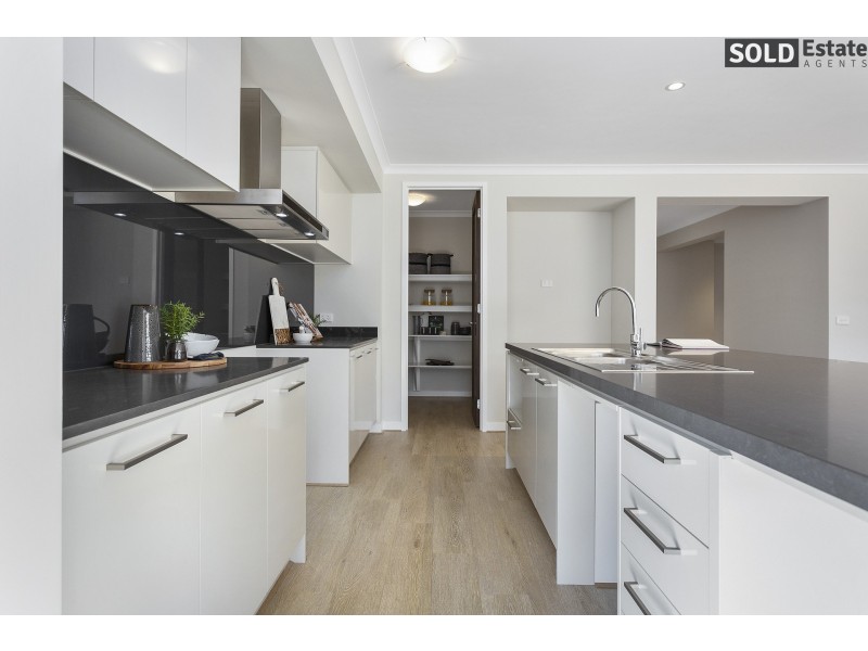 3 EPSOM LANE, Cranbourne North VIC 3977