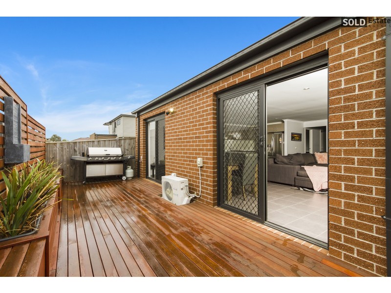 54 PYRENEES ROAD, Clyde VIC 3978