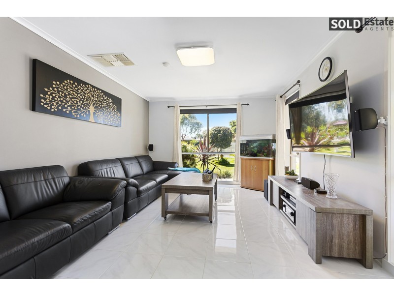 11 LARA COURT, Hallam VIC 3803