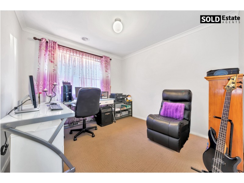 3 LEMON GROVE, Cranbourne West VIC 3977