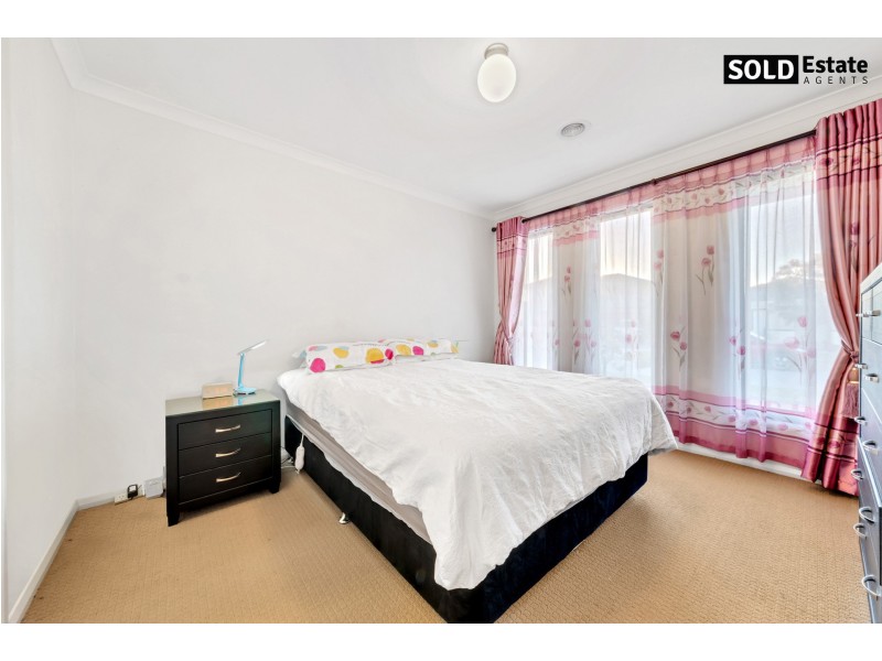 3 LEMON GROVE, Cranbourne West VIC 3977