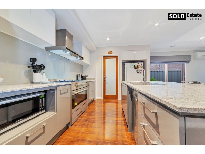 108 LINSELL BOULEVARD, Cranbourne East VIC 3977