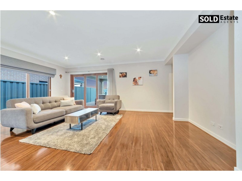 108 LINSELL BOULEVARD, Cranbourne East VIC 3977