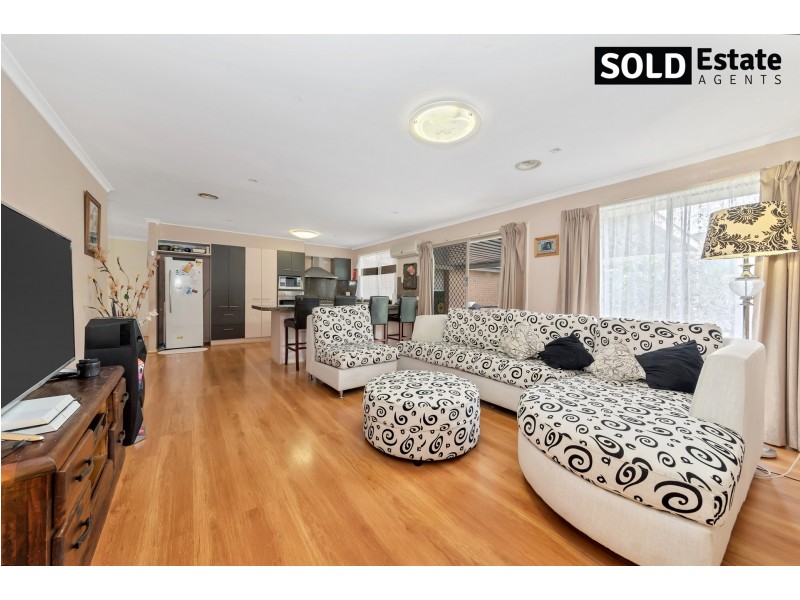 4 LAKE VIEW DRIVE, Narre Warren South VIC 3805