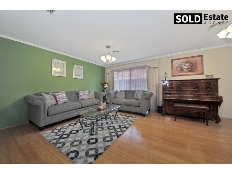 90 KAROO ROAD, Rowville VIC 3178