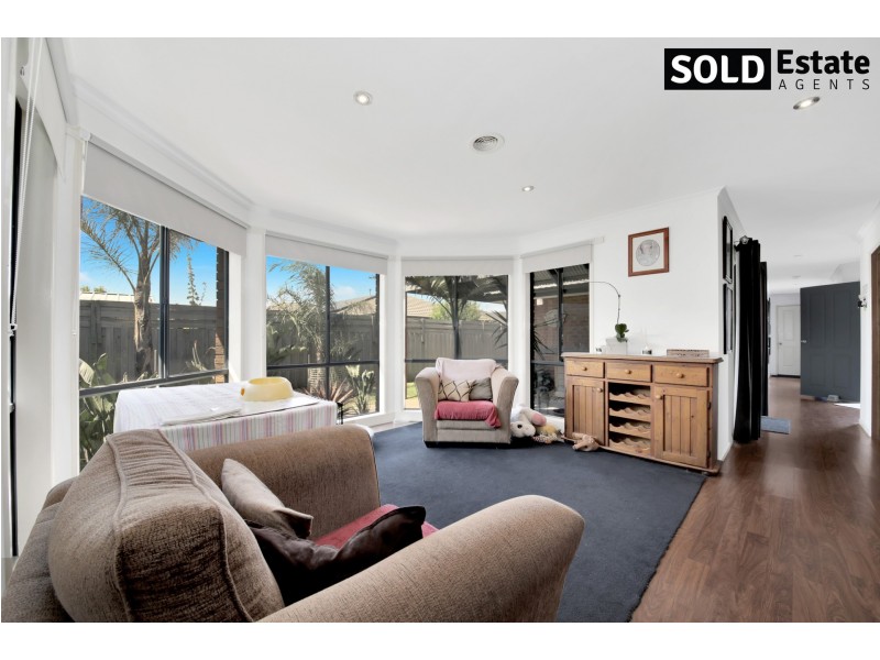 3 STAUNTON WALK, Cranbourne VIC 3977