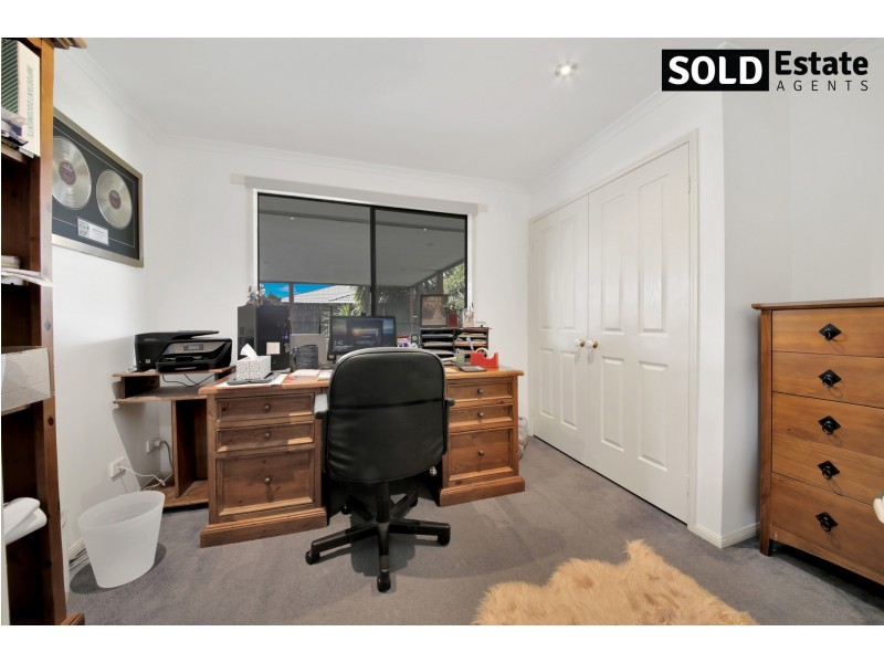 3 STAUNTON WALK, Cranbourne VIC 3977