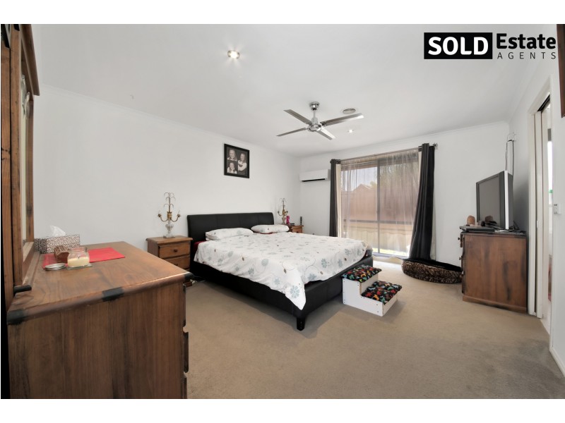3 STAUNTON WALK, Cranbourne VIC 3977