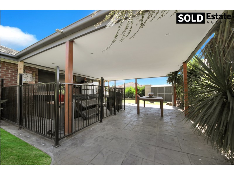 3 STAUNTON WALK, Cranbourne VIC 3977