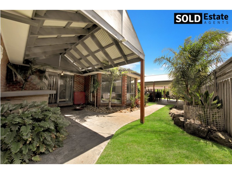 3 STAUNTON WALK, Cranbourne VIC 3977