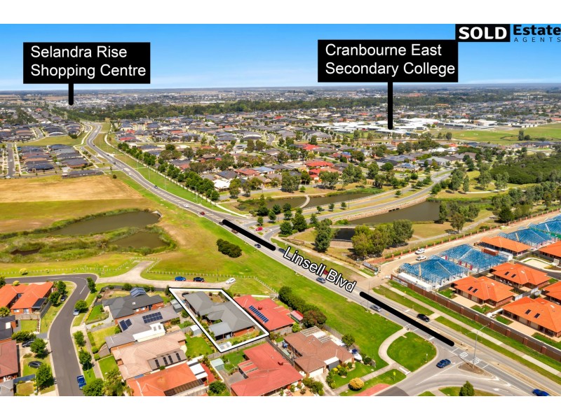 3 STAUNTON WALK, Cranbourne VIC 3977