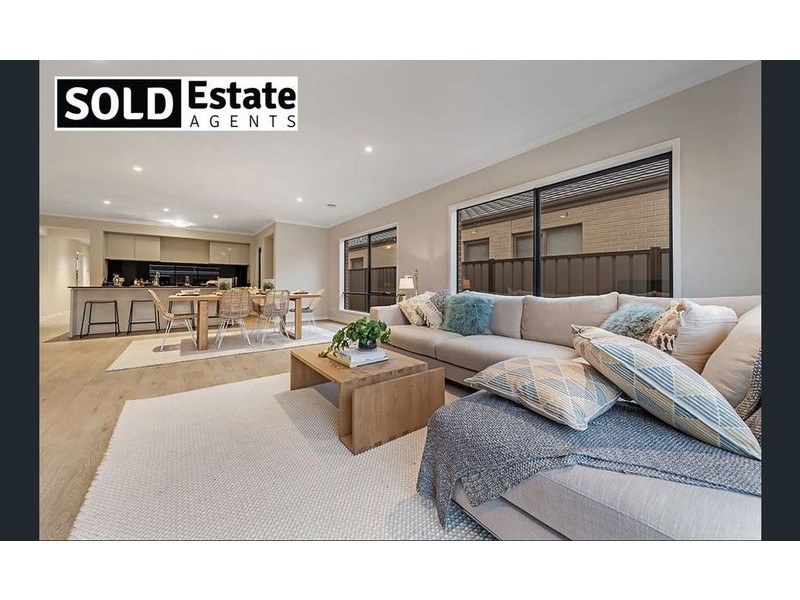 23 SWALLOWTAIL AVENUE, Clyde North VIC 3978