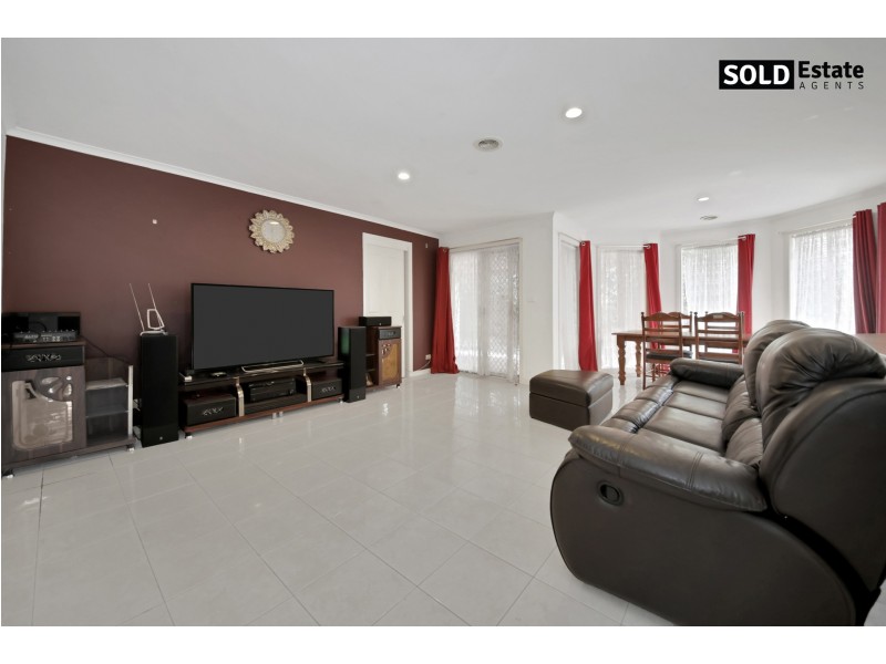 96 AMBERLY PARK DRIVE, Narre Warren South VIC 3805