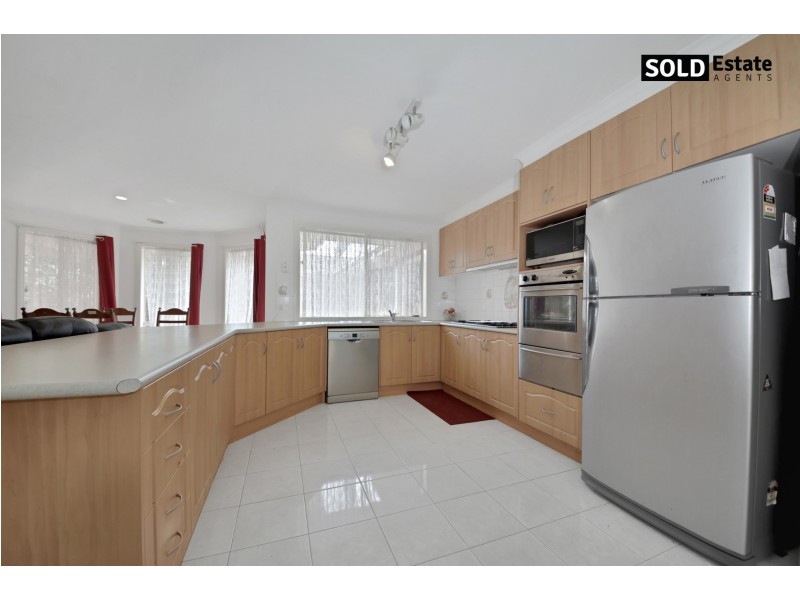 96 AMBERLY PARK DRIVE, Narre Warren South VIC 3805