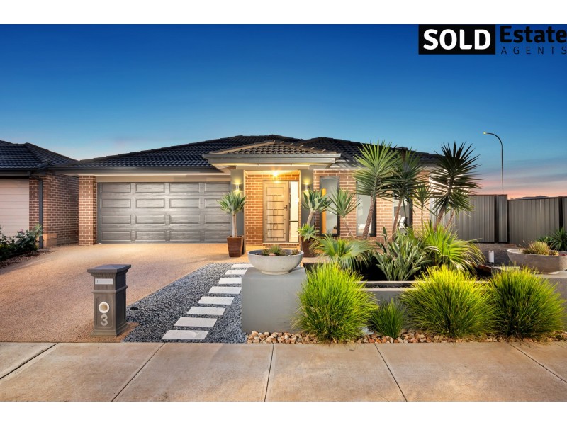 3 TAMARIND ROAD, Cranbourne North VIC 3977